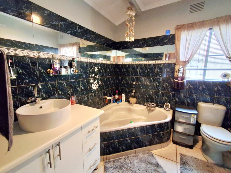 4 Bedroom Property for Sale in Sasolburg Ext 11 Free State